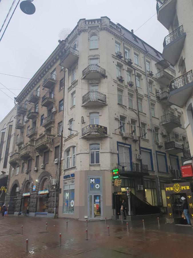 Хостел На Льва Толстого Киев Экстерьер фото